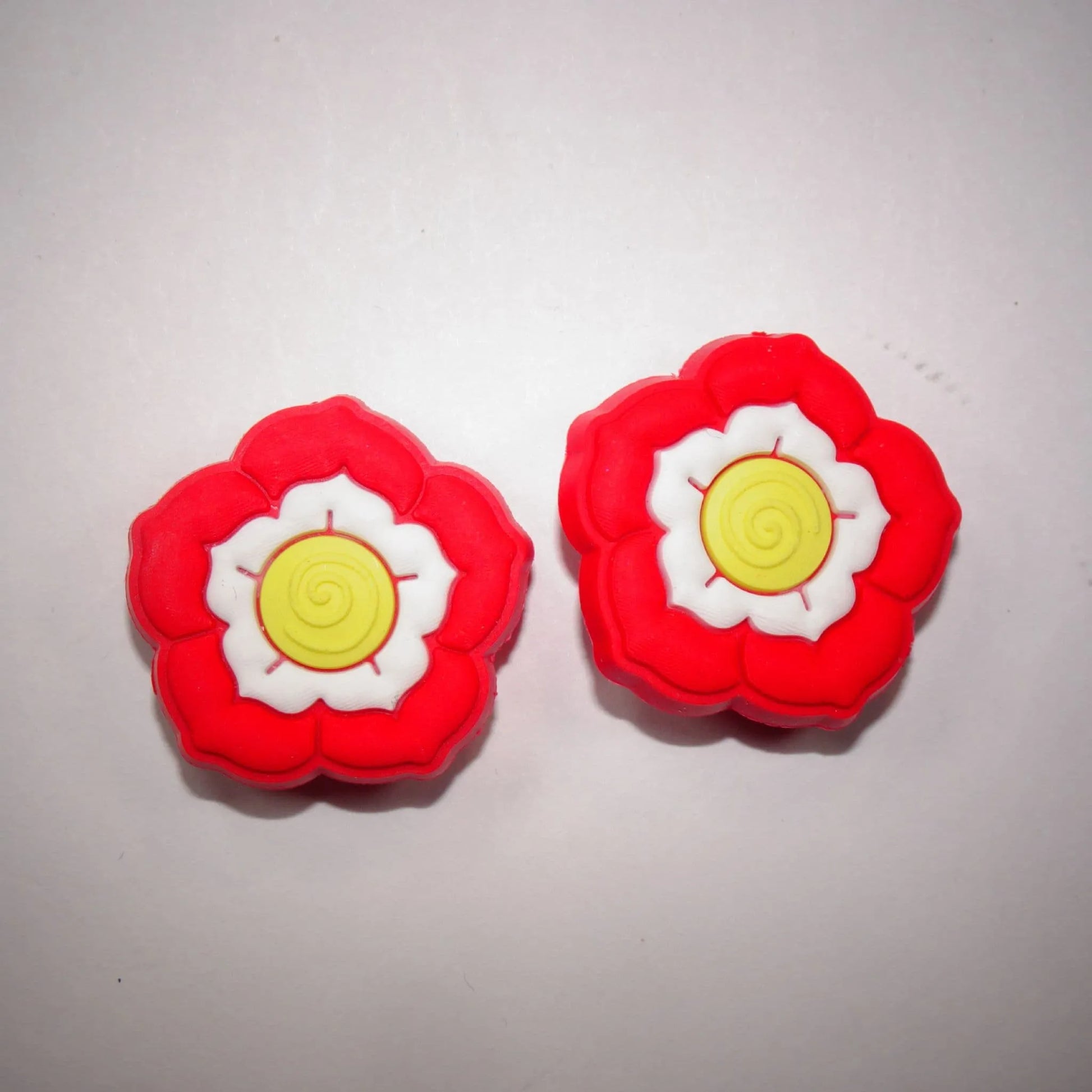 2 Red/white/yellow rose shoe charm BC