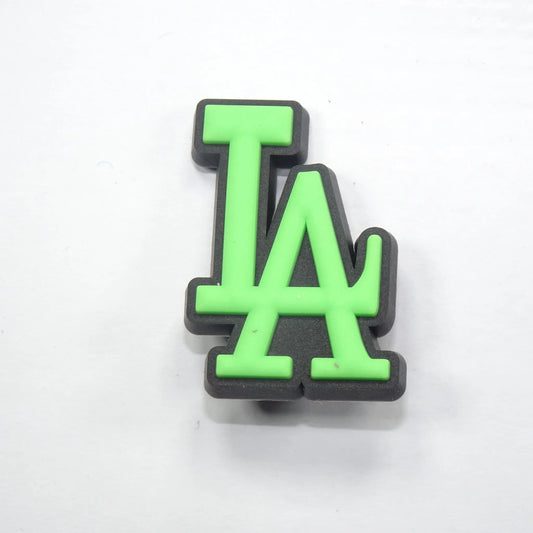 La Stylised Logo Green On Black Shoe Charm