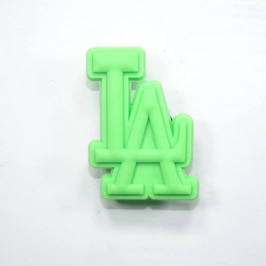 La Stylised Logo Green Shoe Charm