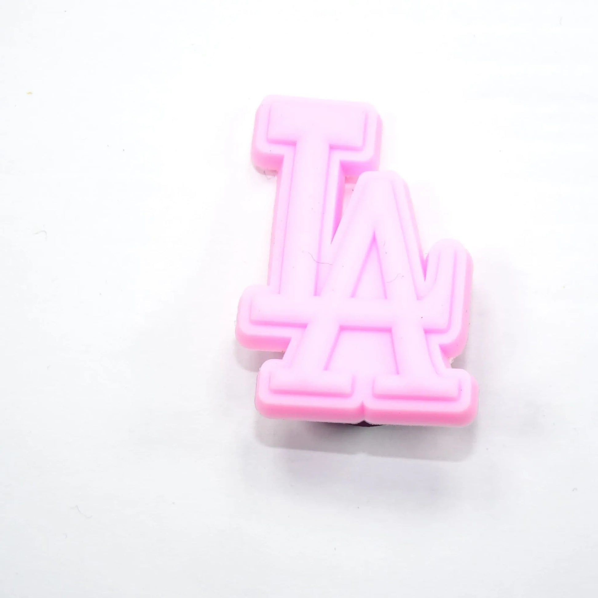 La Stylised Logo Pink Shoe Charm