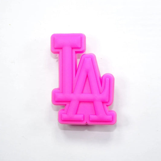 La Stylised Logo Dark Pink Shoe Charm