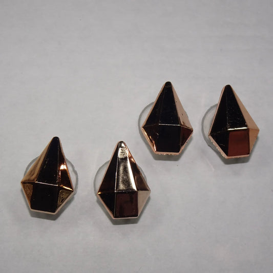 Shoe charms - 4 arrow head studs gold
