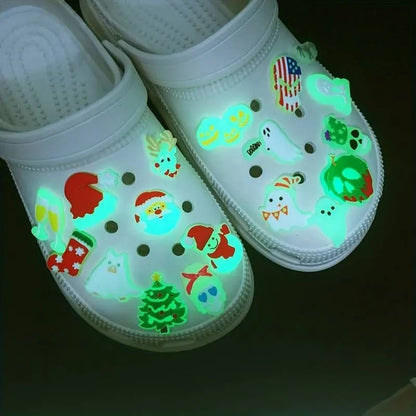 Glow In The Dark Santa'S Face Shoe Charm